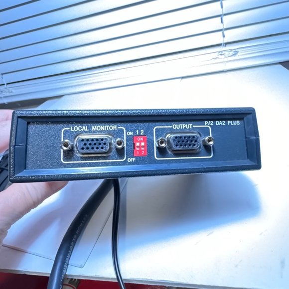 Extron P/2 DA2 PLUS Dual Output VGA/DVI Distribution Amplifier Splitter Amp - Picture 6 of 11